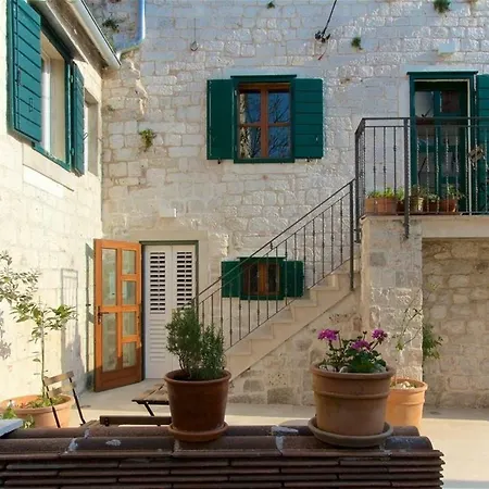 And Lan Penzion 3*
