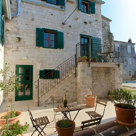 And Lan Penzion 3*